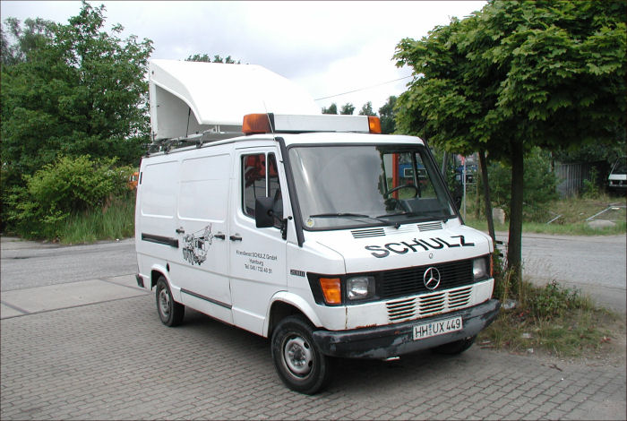BF 3 Krandienst Schulz, auf MB 208 D, Juni 2002, Platz am Roten Br�cken Weg